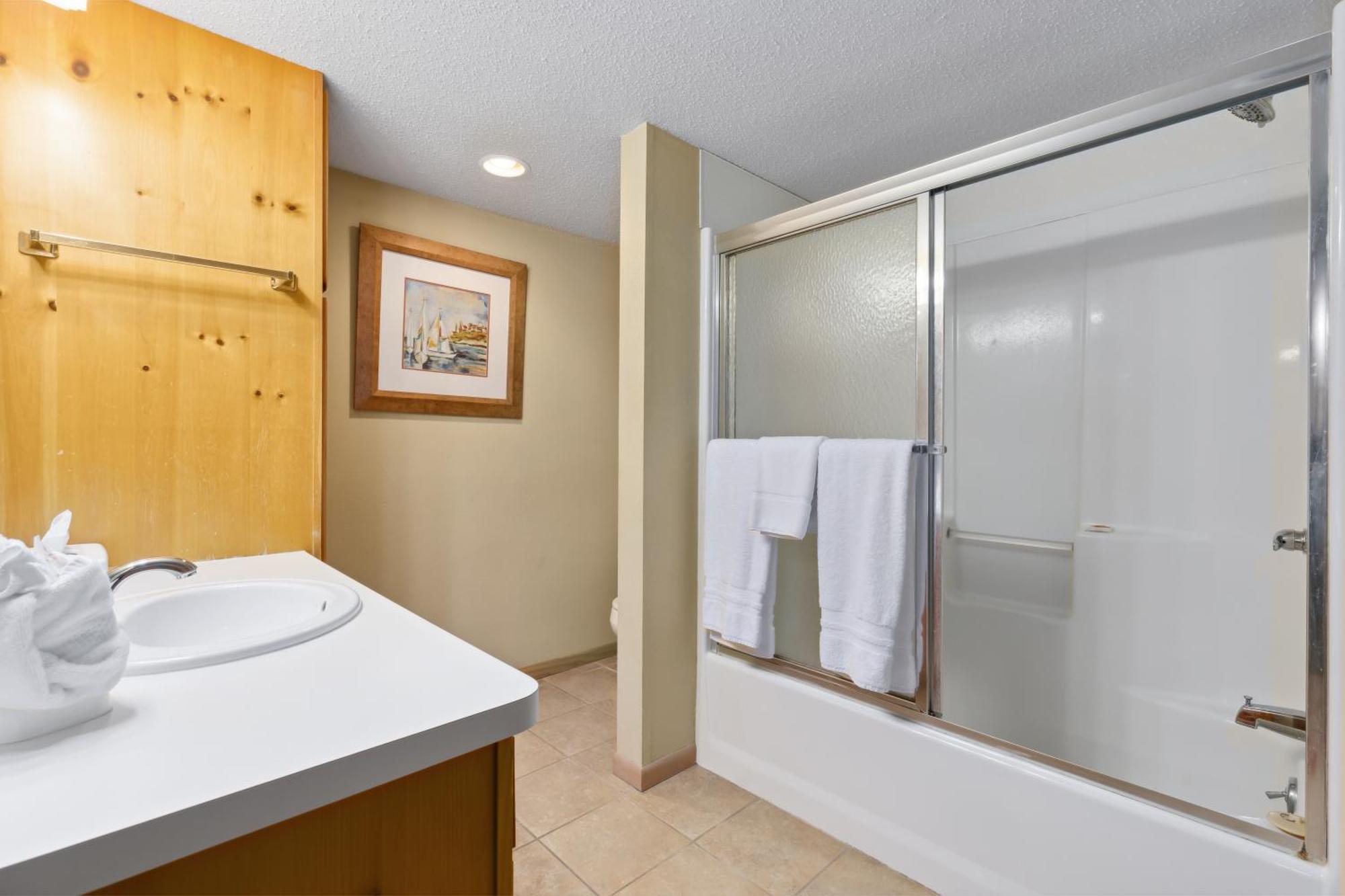 Causeway On Gull Resort Lake Shore Extérieur photo